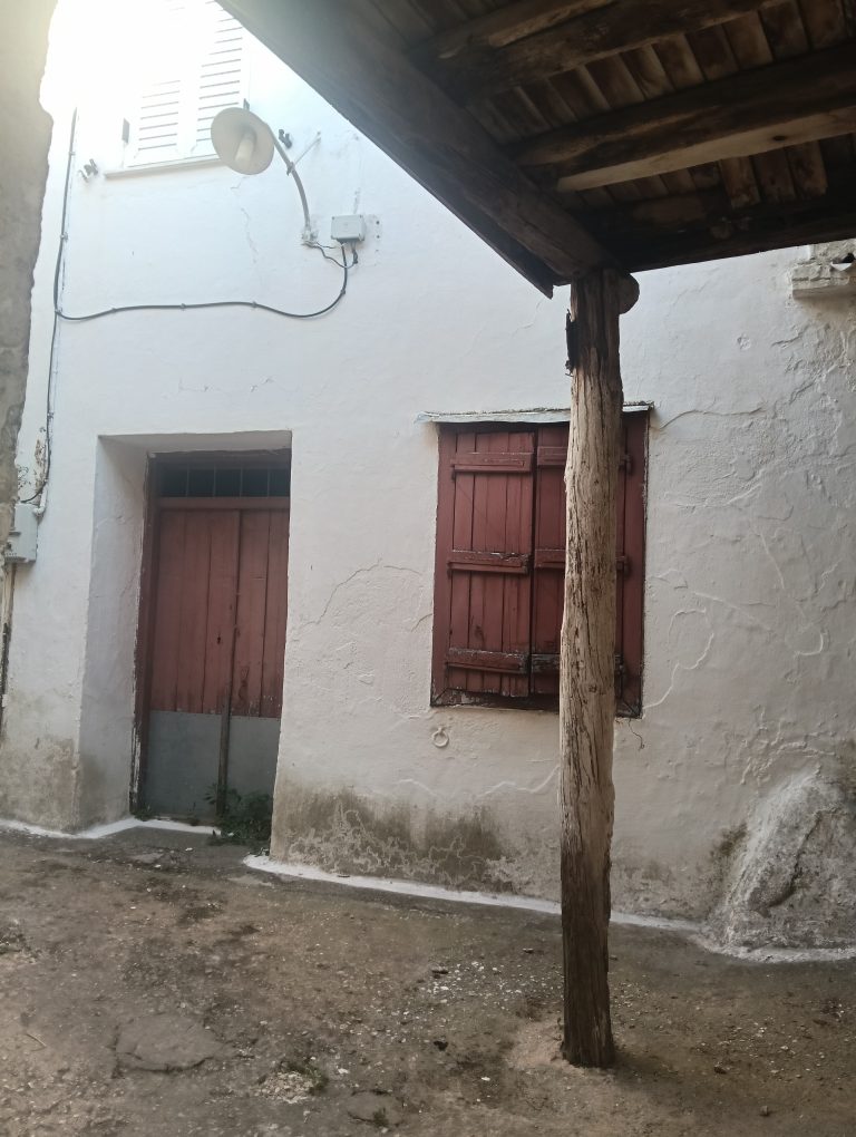Traditional Stone House in the Heart of Vourliotes